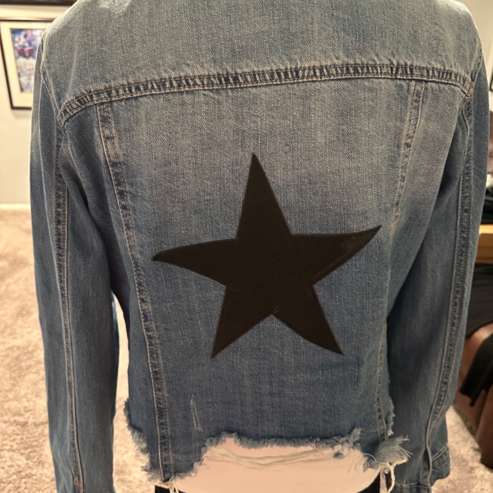 Jean Jacket Distressed Denim Ripped - Picture 4 of 7